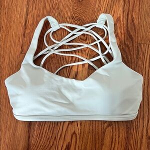 Lululemon free to be wild light support